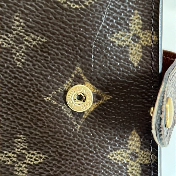 Louis Vuitton Monogram Compact Zippy Wallet - Picture 11 of 16